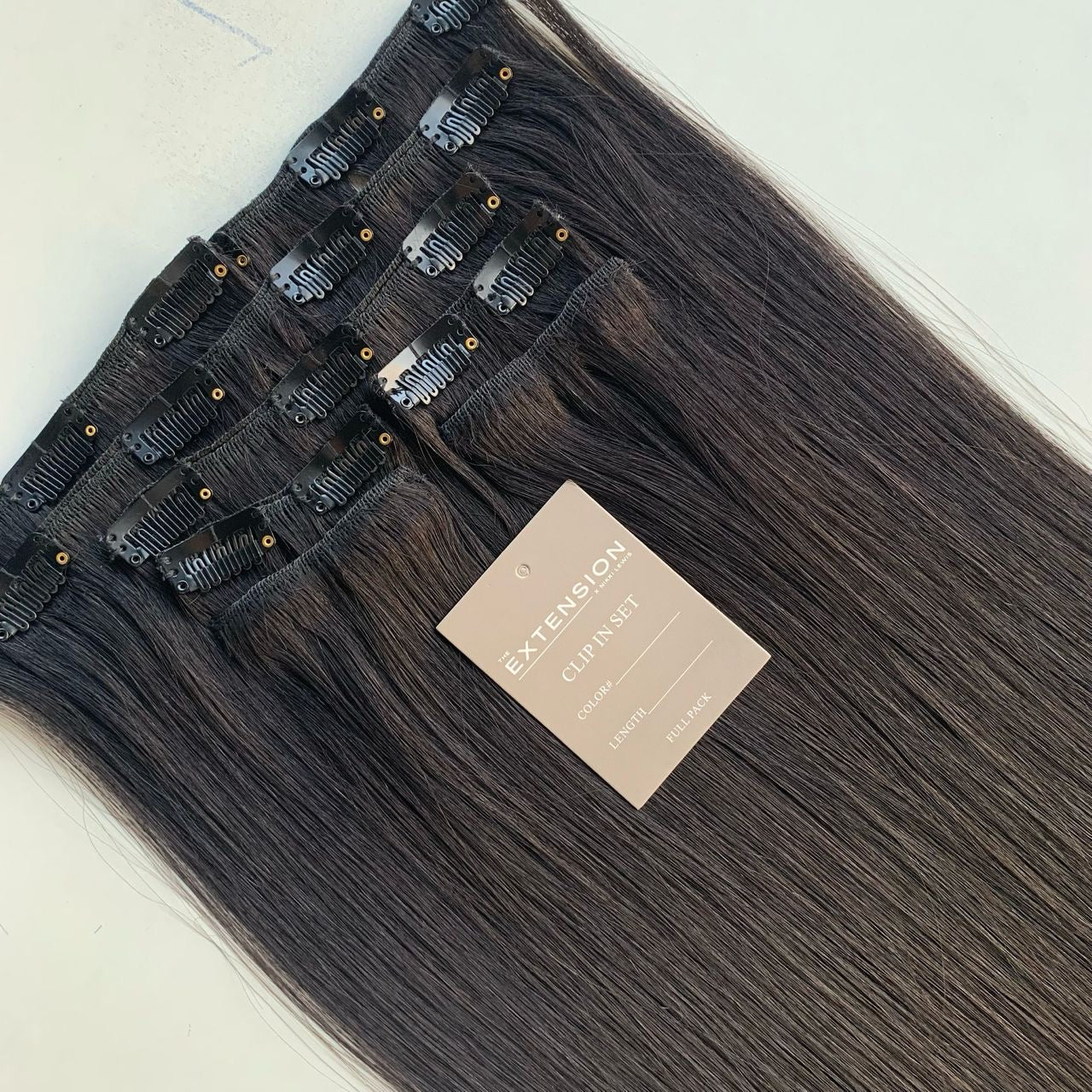 Clip-in 22" #1B - blackened oak